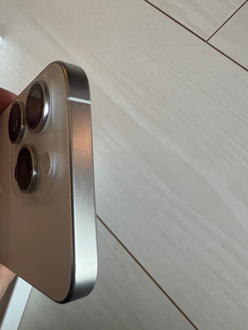 Apple iPhone 15 pro 256GB ホワイトチタニウム