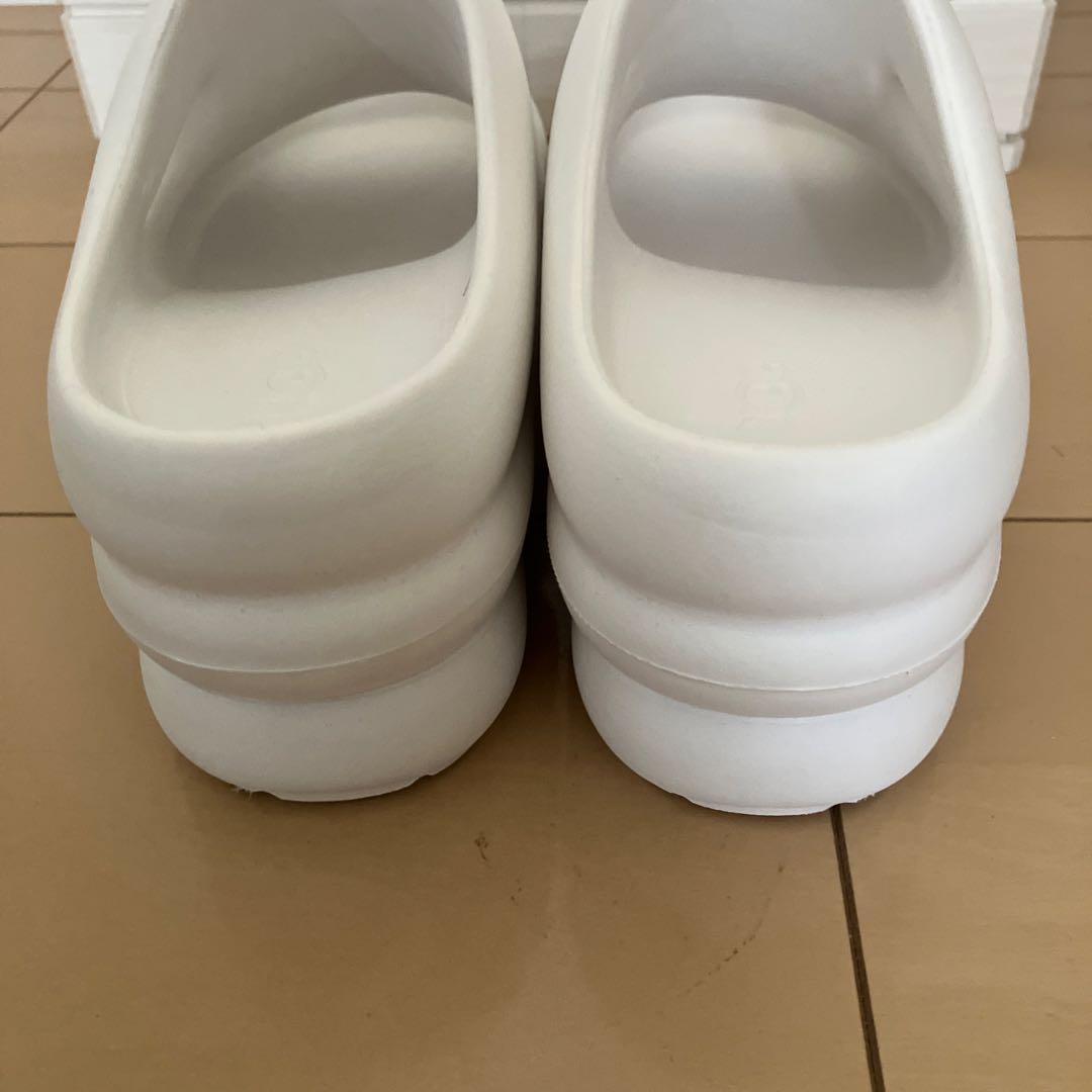 【新品未使用】UGG アーイヤーaww yeah サンダルホワイト厚底