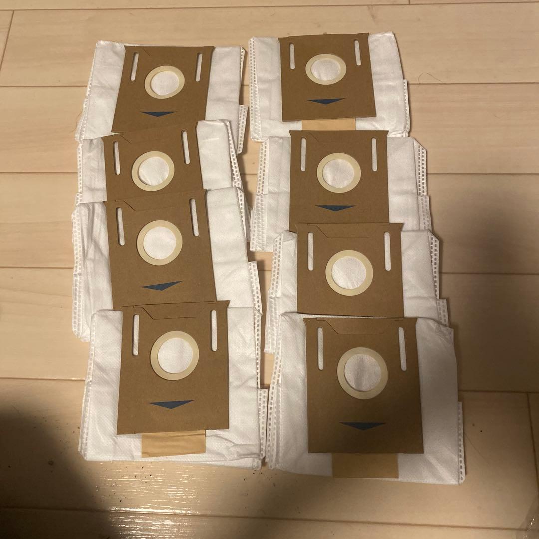 ECOVACS DEEBOT ロボット掃除機と充電ステーション