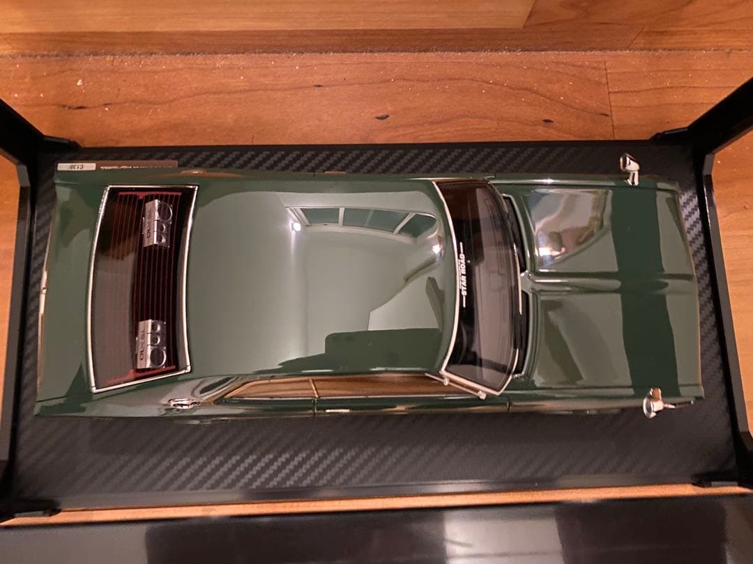 ミニカー Laurel 2000SGX 1/18