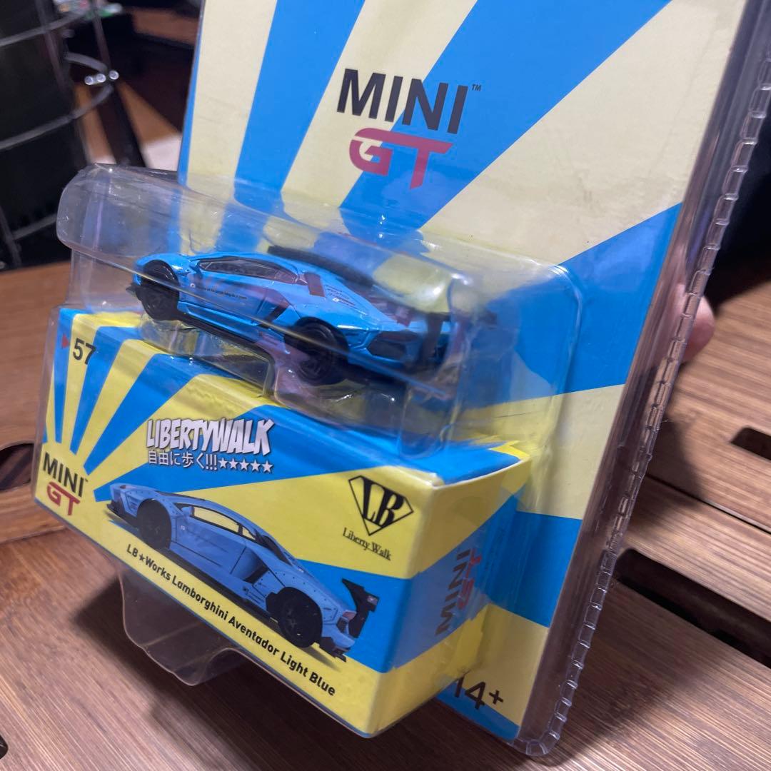 トイザらス限定 MINI GT LB★Works GT-R Aventador