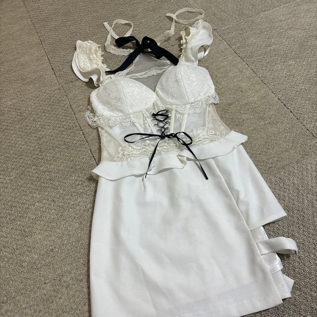 ROBE de FLEURS 美咲キララ×ウエストレースアップフリルタイトドレス