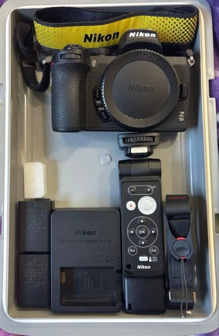 Nikon Z50 ミラーレス一眼カメラ 本体と付属品