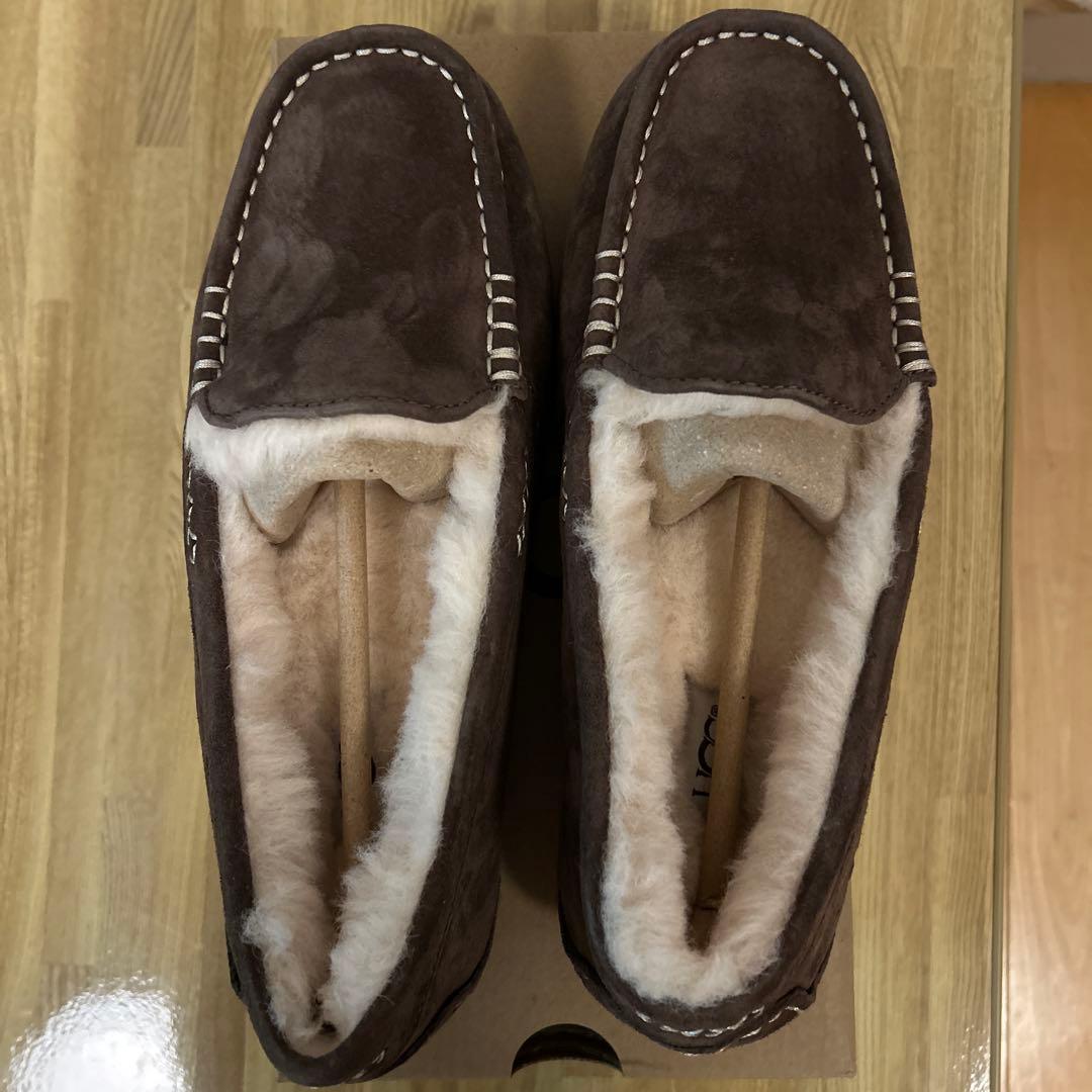 UGGアンスレーモカシン　チョコレート25cm（US8）