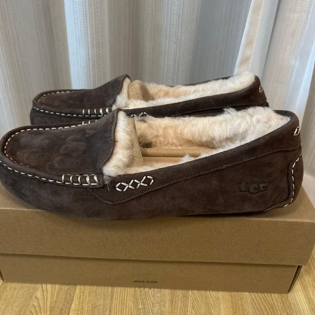 UGGアンスレーモカシン　チョコレート25cm（US8）