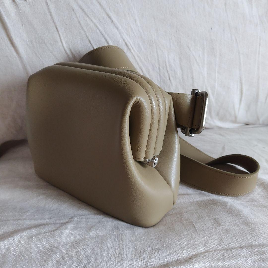 OSOI カーキ色 brot bag ボディーバッグ