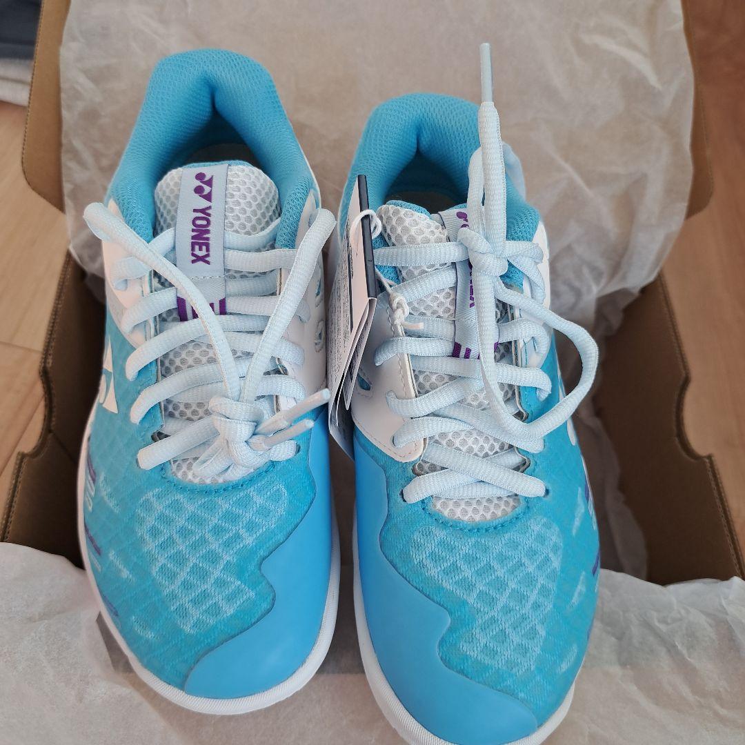 YONEX バドミントンシューズ 水色