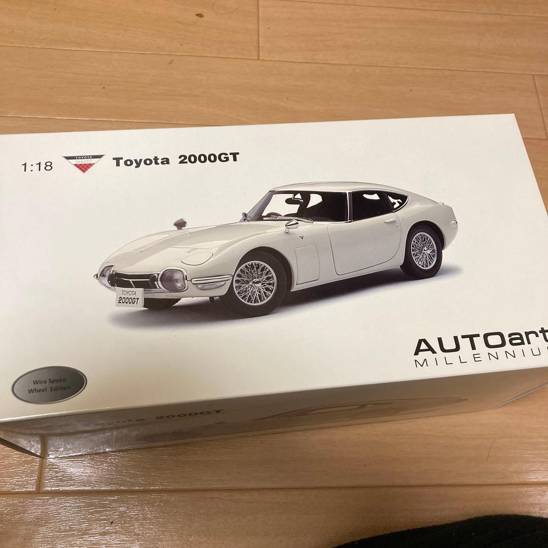 トヨタ 2000GT 1/18 ホワイト　autoart オートアート