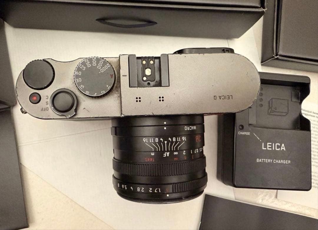 ライカ LEICA Q Titanium Grey camera