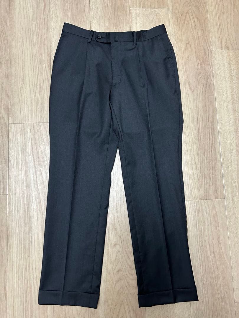 ユニバーサルランゲージメジャーズ　 オーダーメイドスーツ チャコールグレー