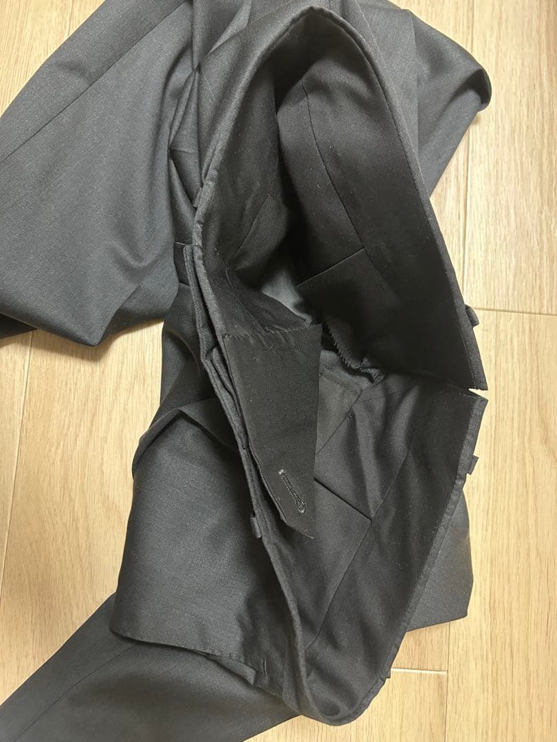 ユニバーサルランゲージメジャーズ　 オーダーメイドスーツ チャコールグレー