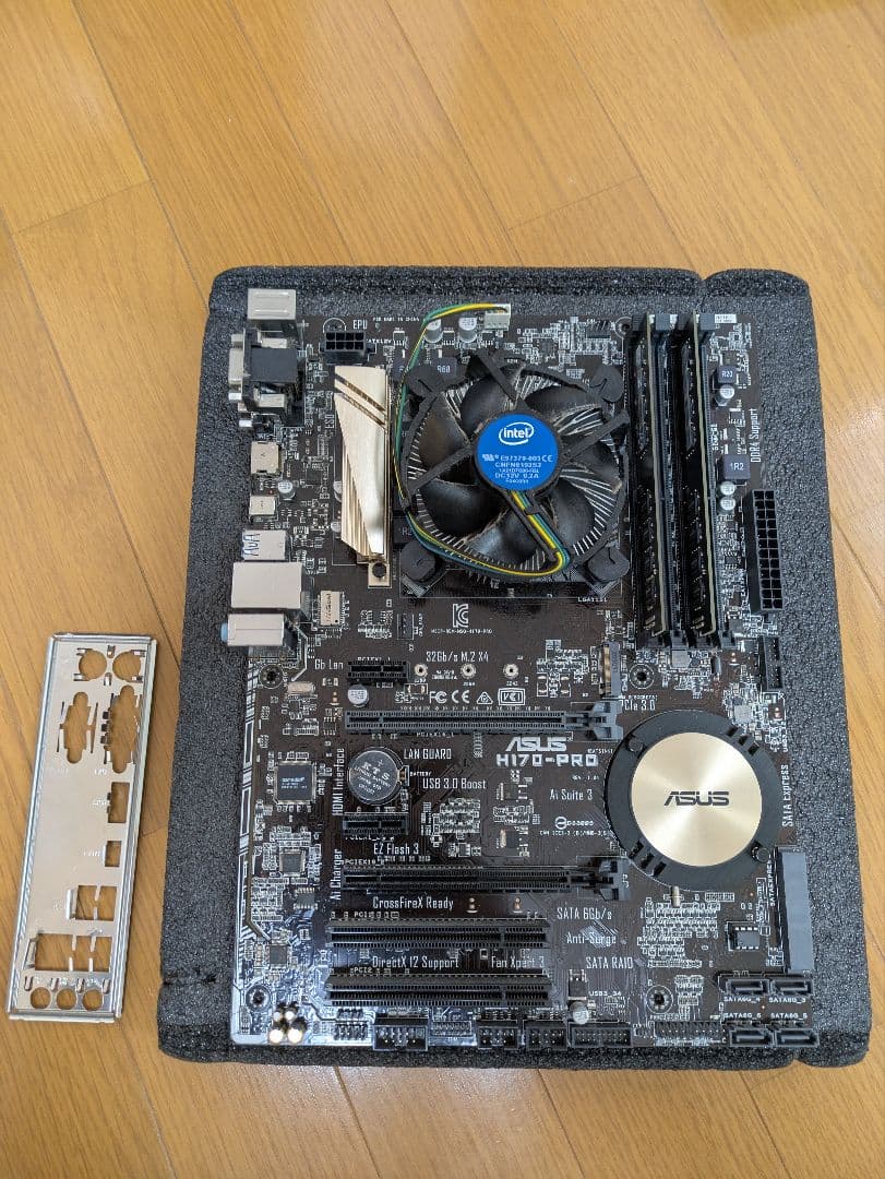 ASUSマザーボード、CPU core i7-6700、メモリ8GB2枚セット