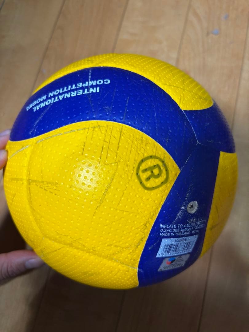 サ*リ様 バレーボール5号球　6球セット売り