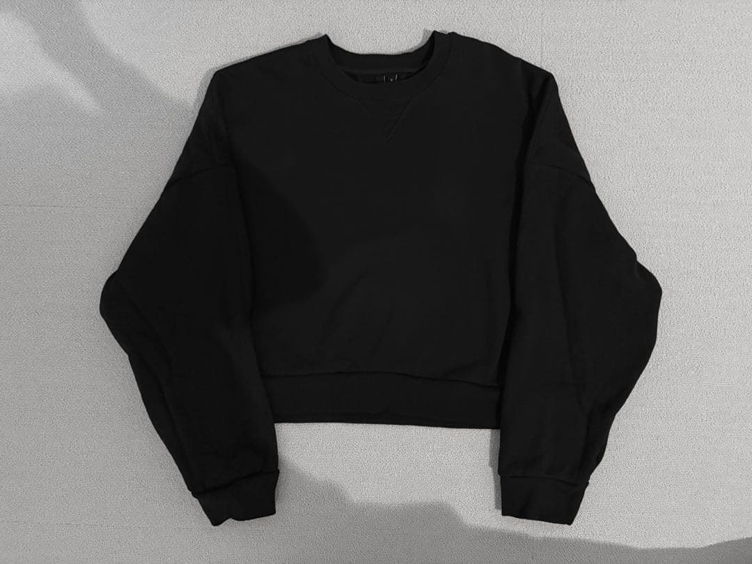 entire studios BOX CREW soot 黒