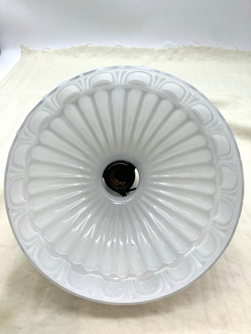 昭和レトロ　電笠 乳白ガラス　プレスガラス　セル巻き　古い電傘　ガラスシェード