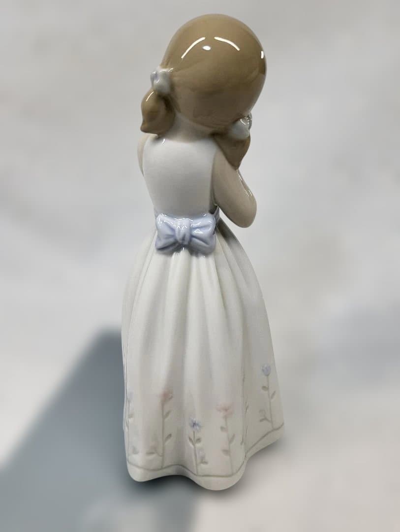可愛い❣️リヤドロ LLADRO✨我が家のプリンセス✨スペイン製✨フィギュリン