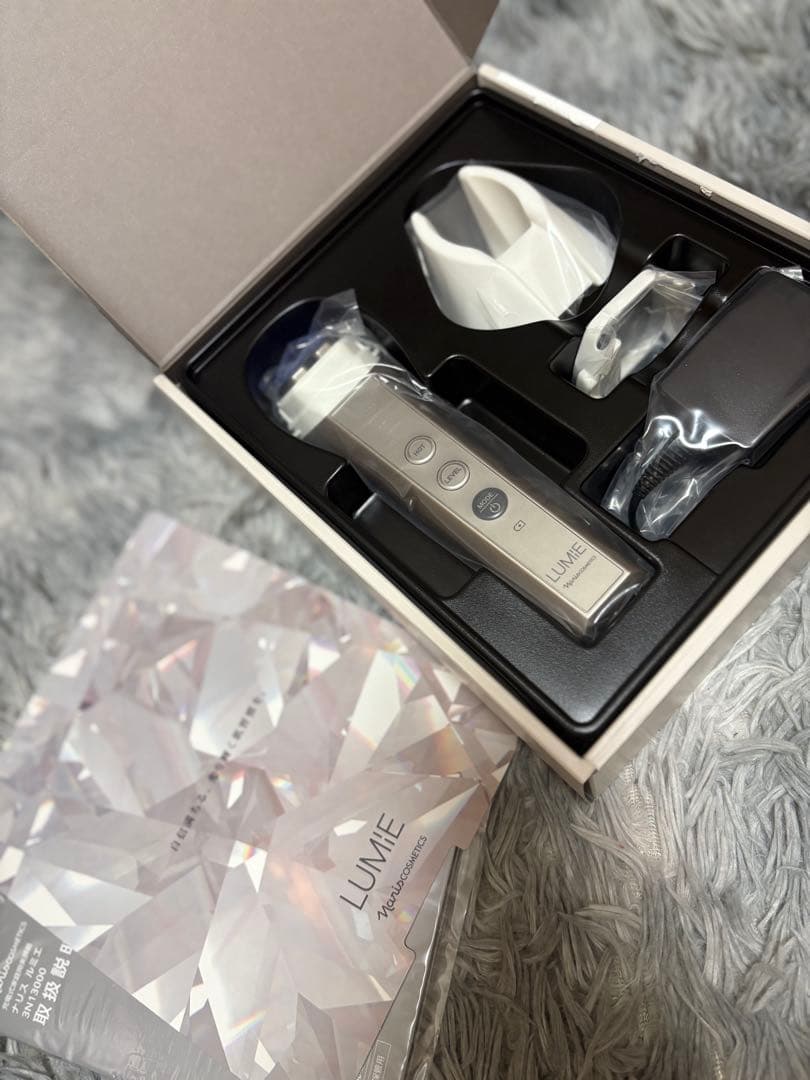 LUMIE 美顔器 充電器付き