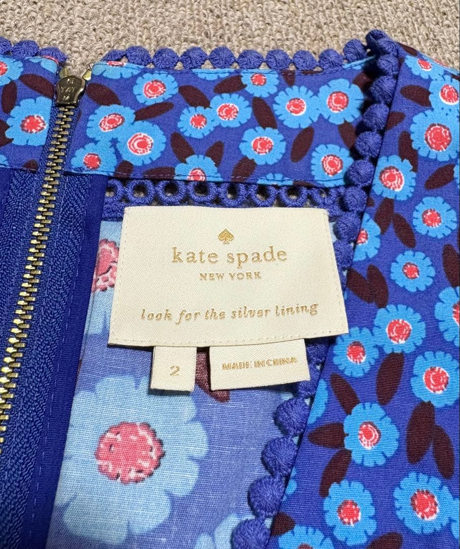Kate Spadeフラワーレースドレス
