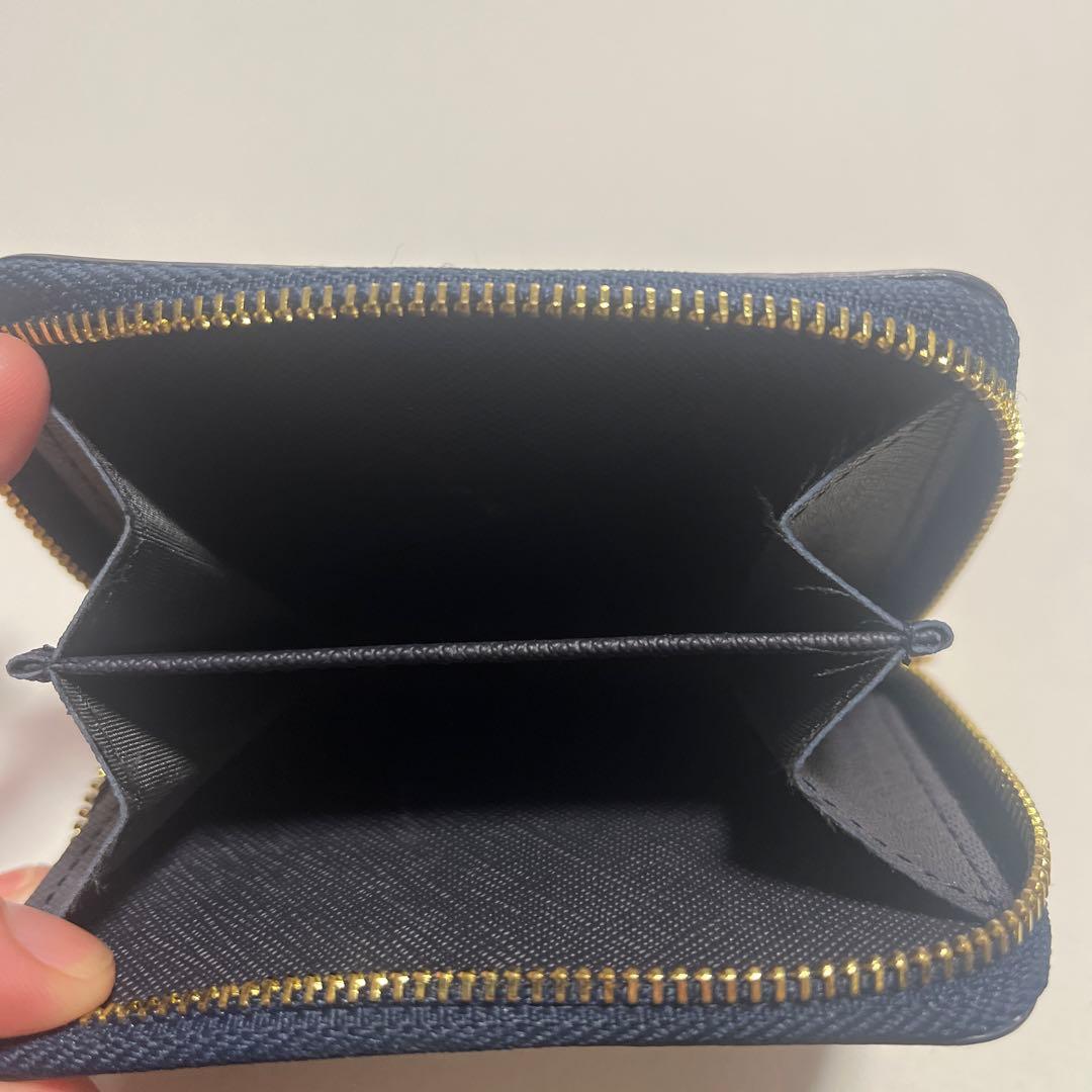PRADA 二つ折り財布 ネイビー
