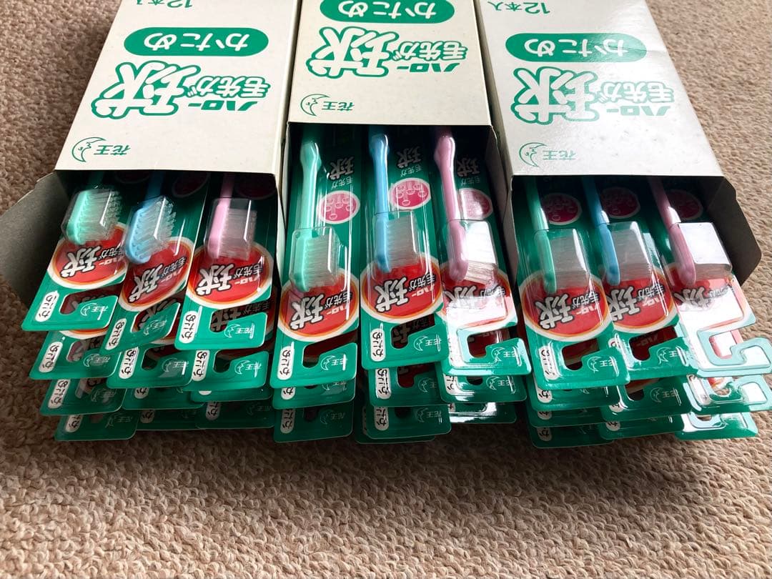 ハロー 毛先が球 かため ３箱セット（計36本）