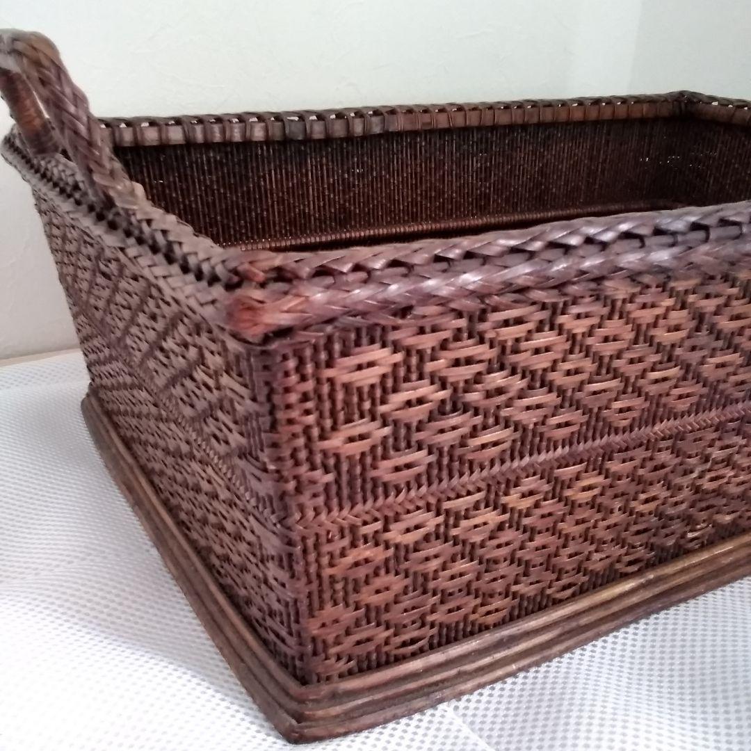 年代不明！両取手付き竹かご！籐籠 竹籠 竹細工 竹編みカゴ 小物入れ！経年美品！