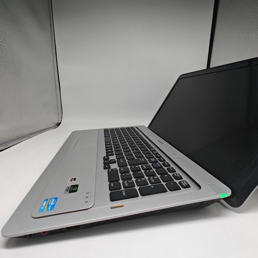 【VAIO】爆速i7 SSD256GB 8GB シルバー 大型ノートPC