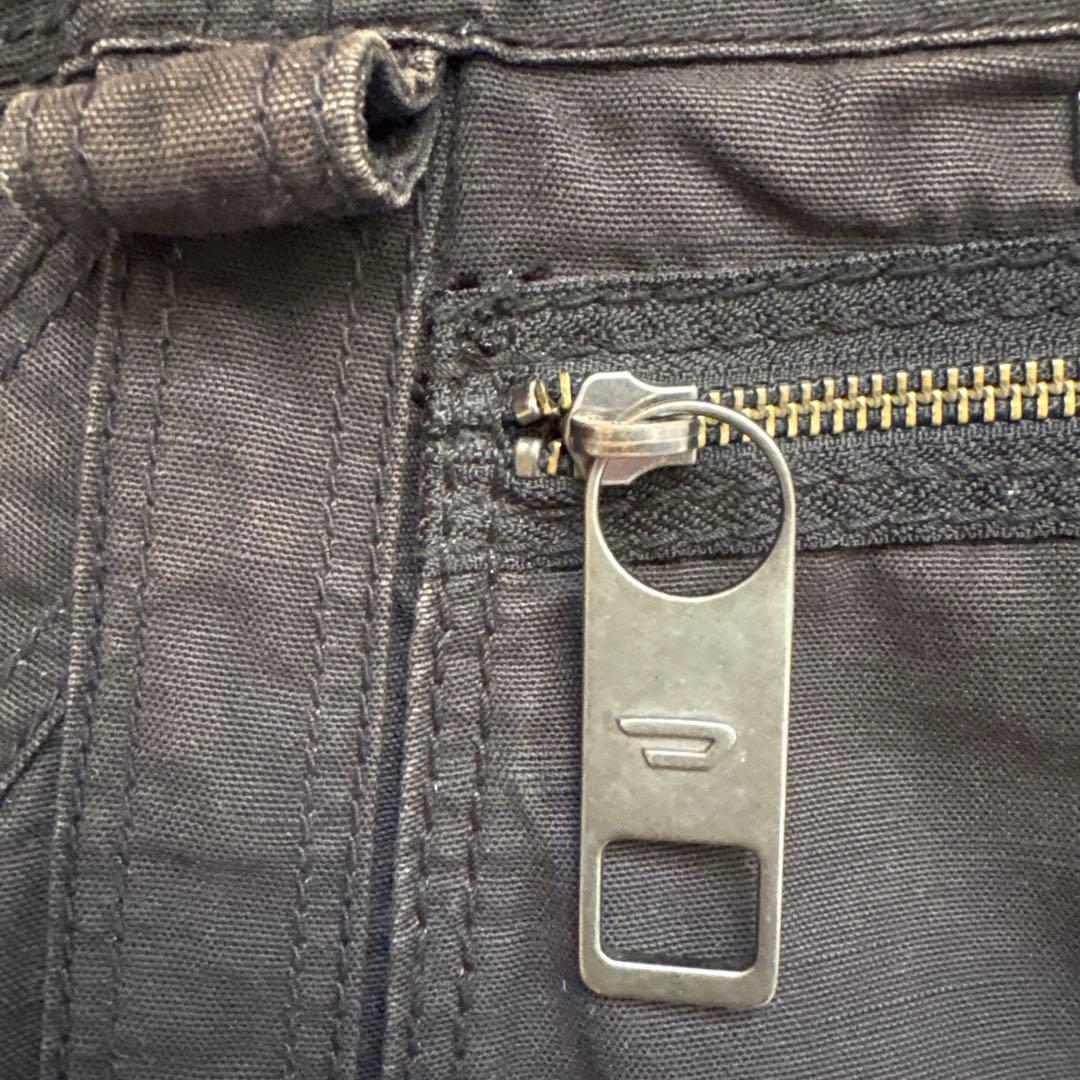 DIESEL ハンドバック トートバック　 メタルロゴ　黒