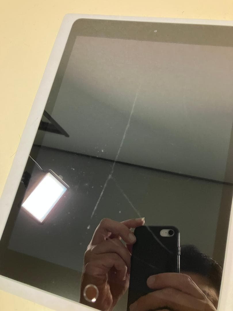 iPad 7世代　128GB グレー　WI-FI カバーガラス付