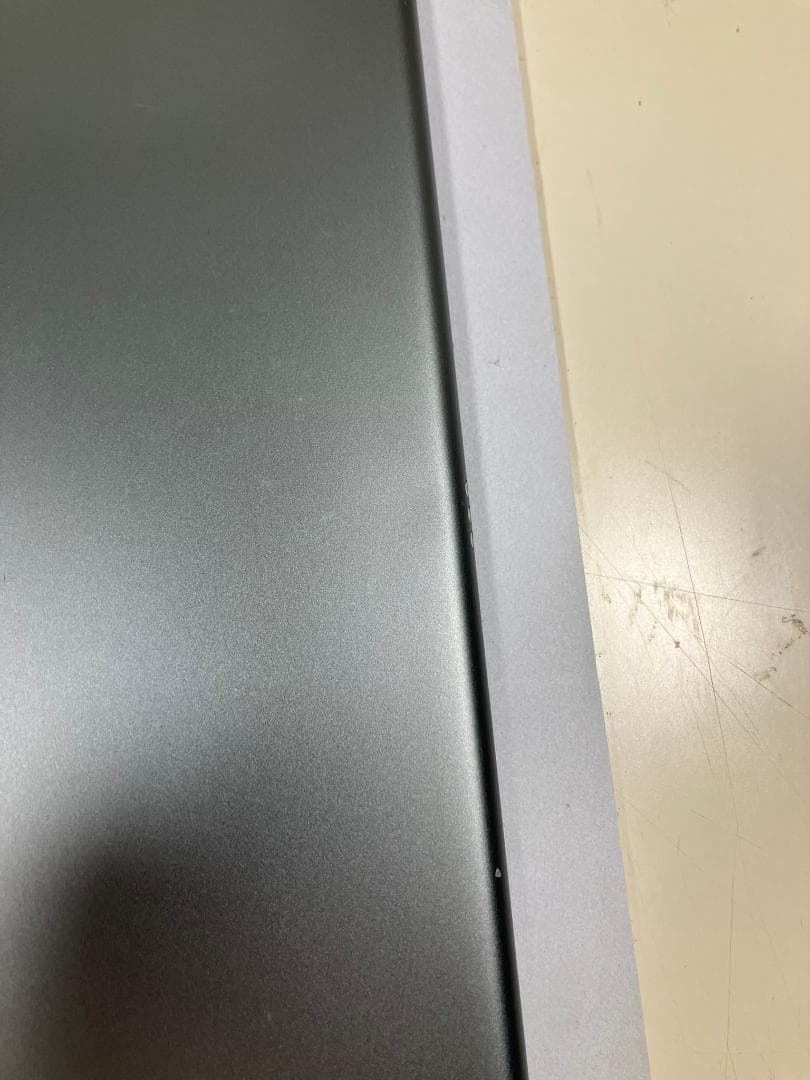 iPad 7世代　128GB グレー　WI-FI カバーガラス付