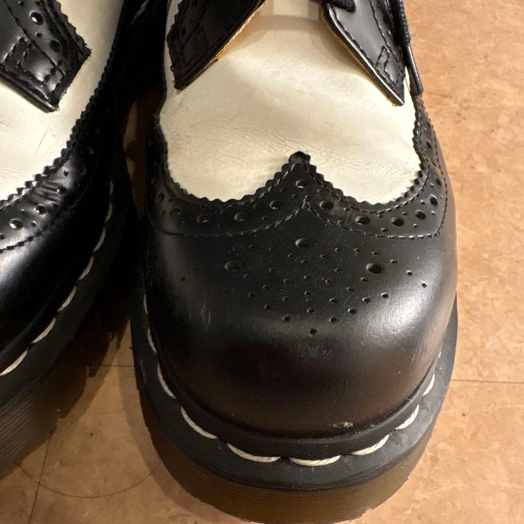 【最終お値下】Dr. Martens 黒白ウィングチップシューズ