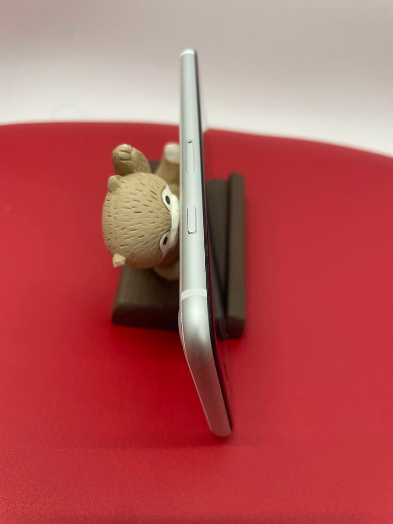 Apple iPhone SE2 64GB ホワイト