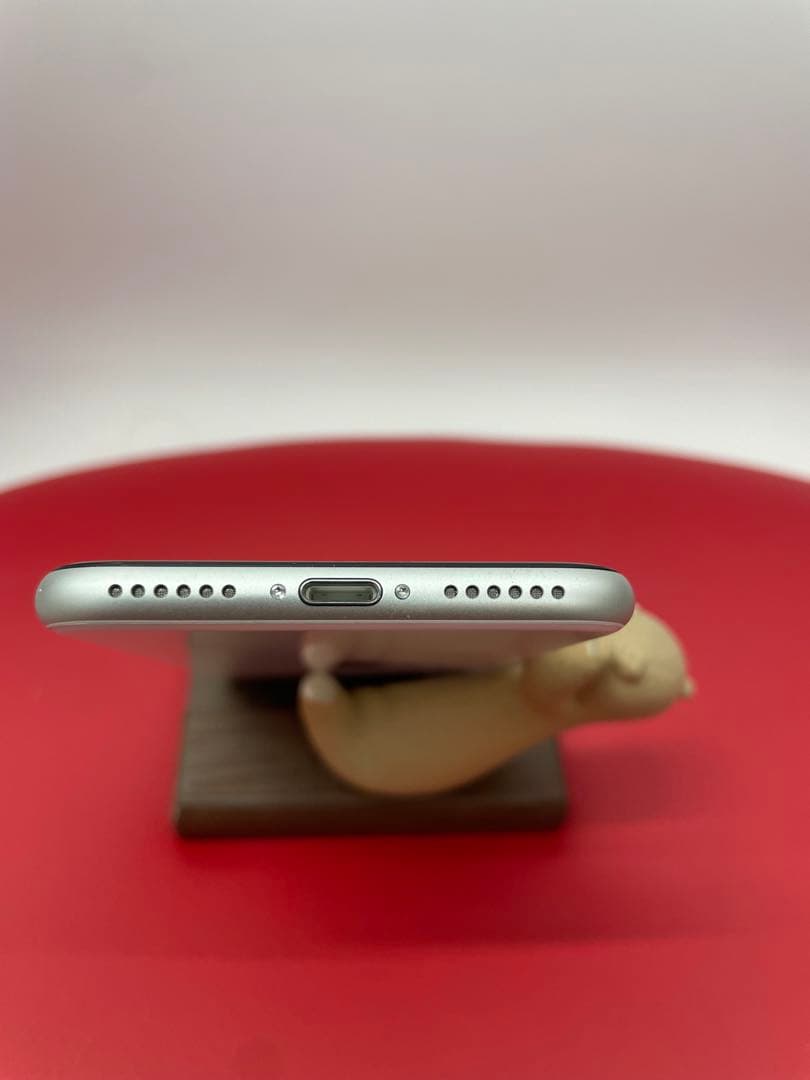 Apple iPhone SE2 64GB ホワイト