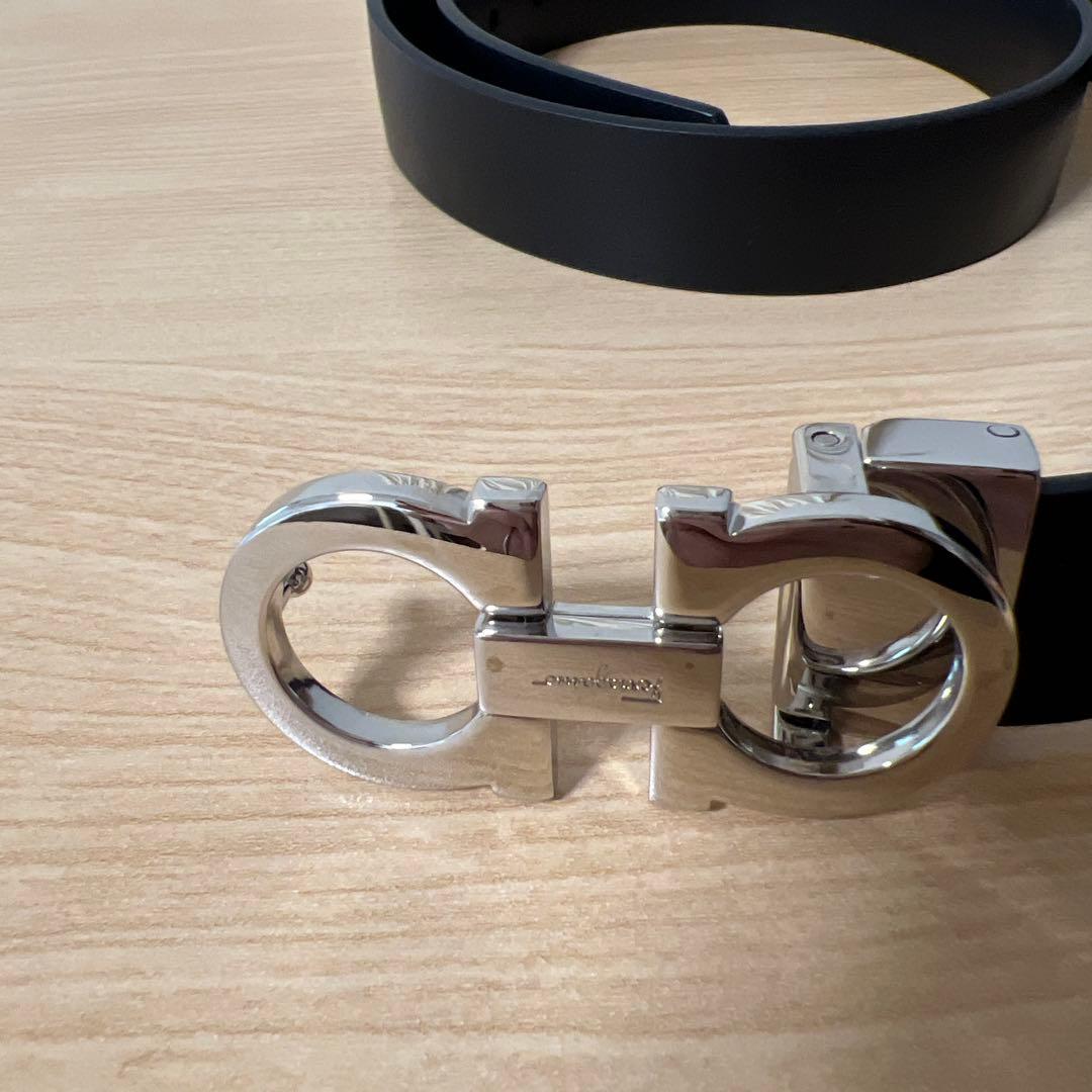 フェラガモ ベルト　シルバー　ブラック