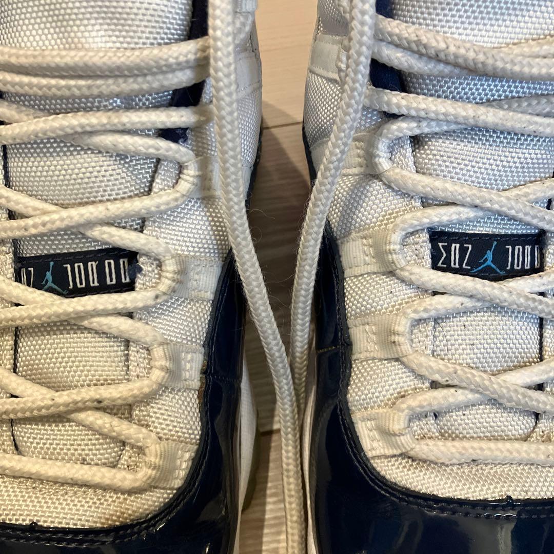 Air Jordan 11 ホワイト/ネイビー