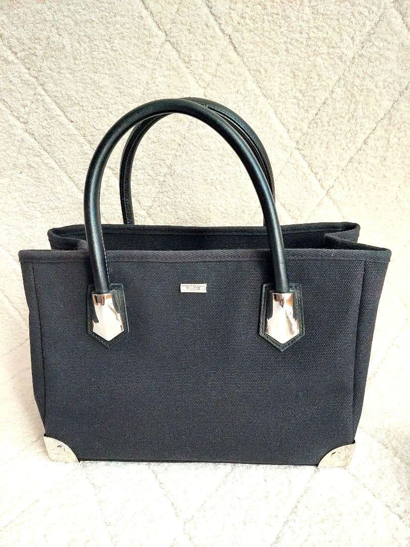 ✨極美品✨Rady ハローキティ 黒 キャンバス ハンドバッグ　即完売品