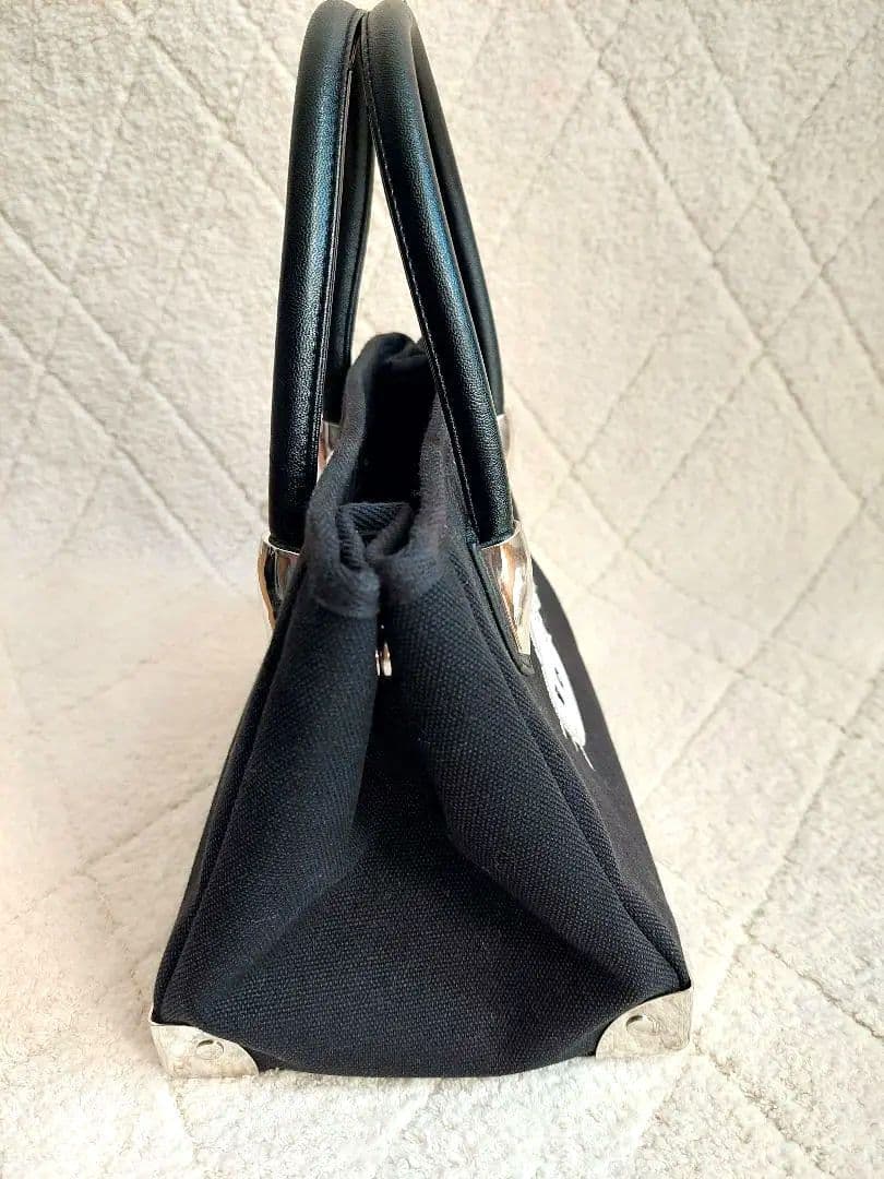 ✨極美品✨Rady ハローキティ 黒 キャンバス ハンドバッグ　即完売品