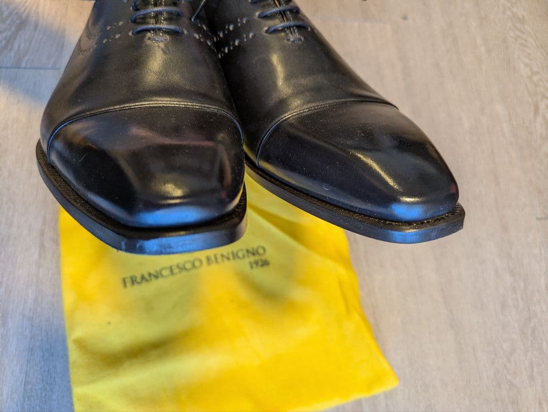 Francesco Benigno ブラックドレスシューズ