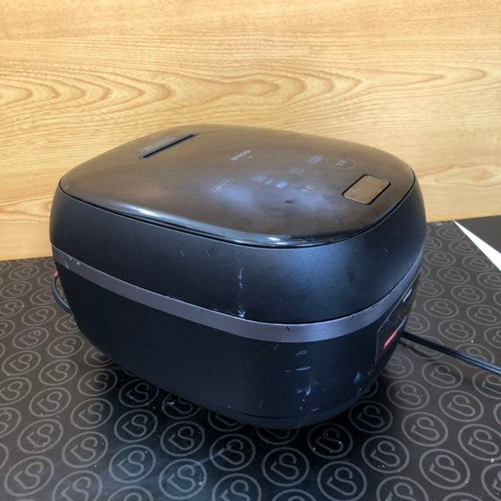 TIGER タイガー 土鍋 圧力IH炊飯ジャー JPG-S100KS  ジャンク