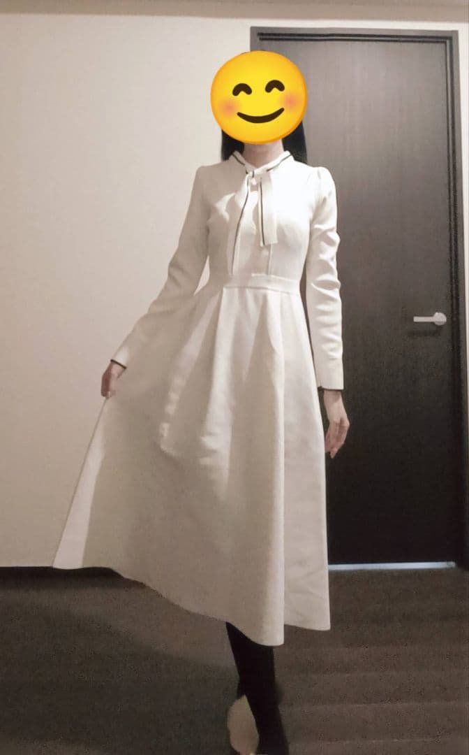 セルフォード　ホワイトリボン付きAラインドレス