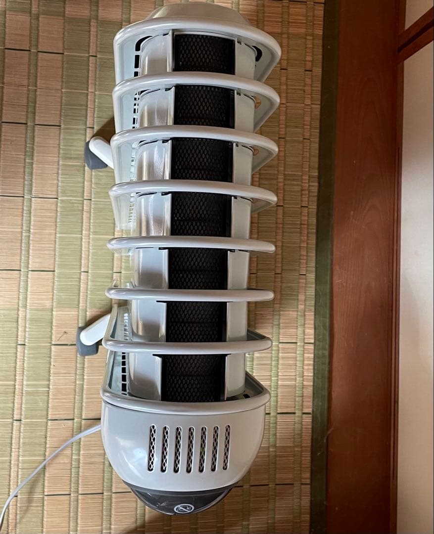 DeLonghi デロンギ　オイルヒーターRHJ45M0807トップハンガー付き