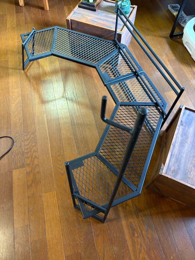 DOD コーナー型　メッシュテーブル　　アイアン