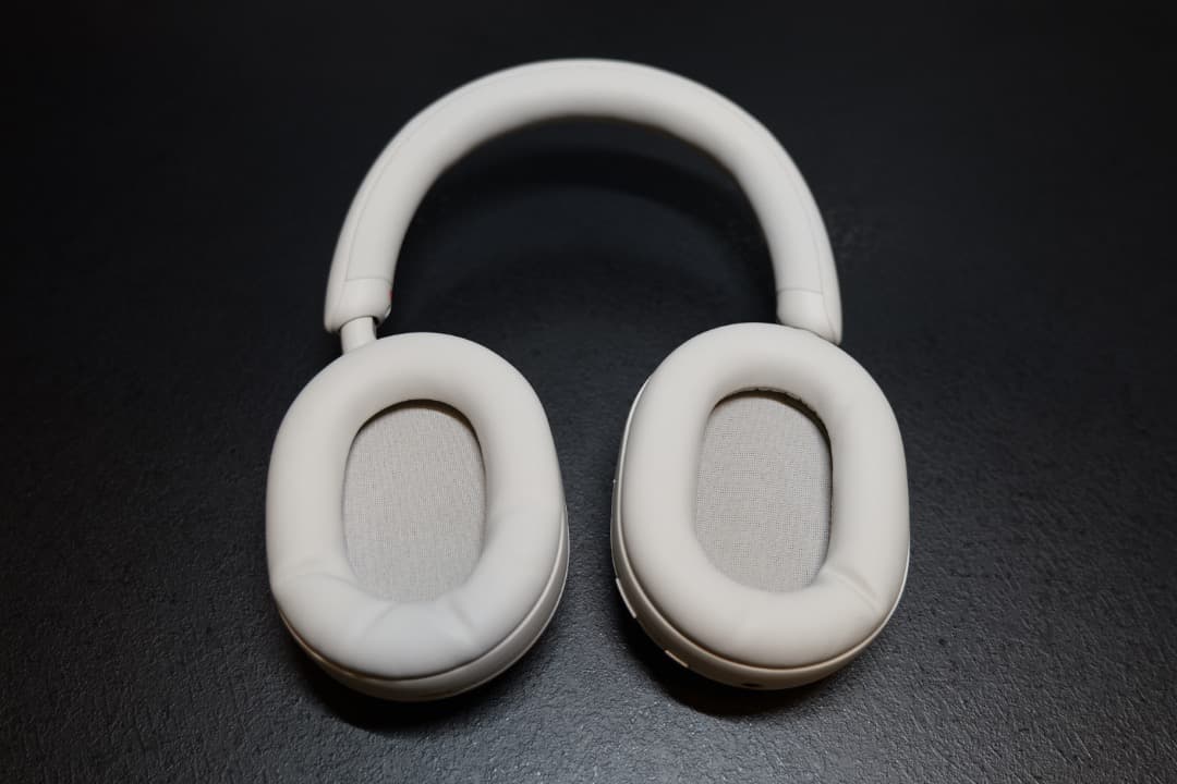 【完備品：美品】SONY WH-1000XM5 ワイヤレスヘッドホン ホワイト