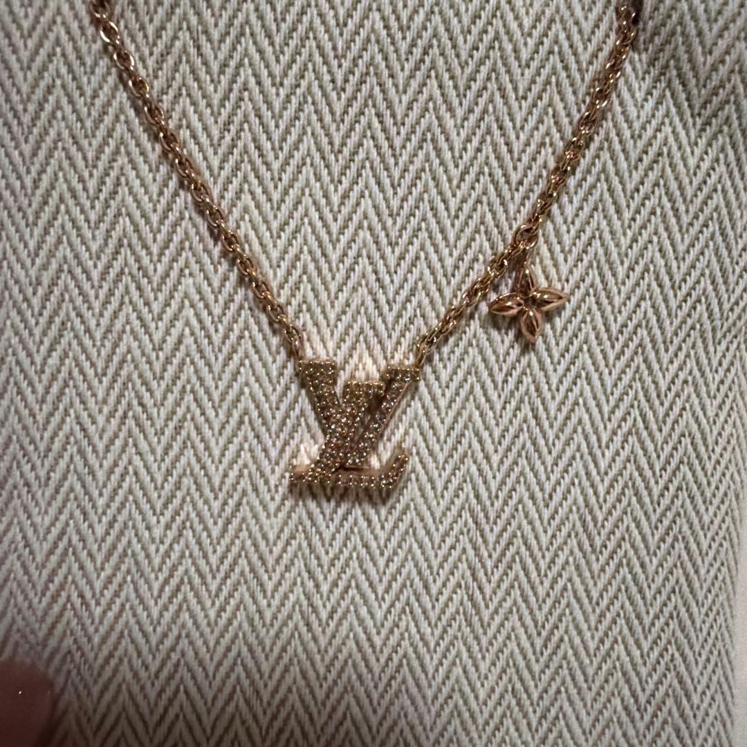 LOUIS VUITTON ルイヴィトン　アイコニック