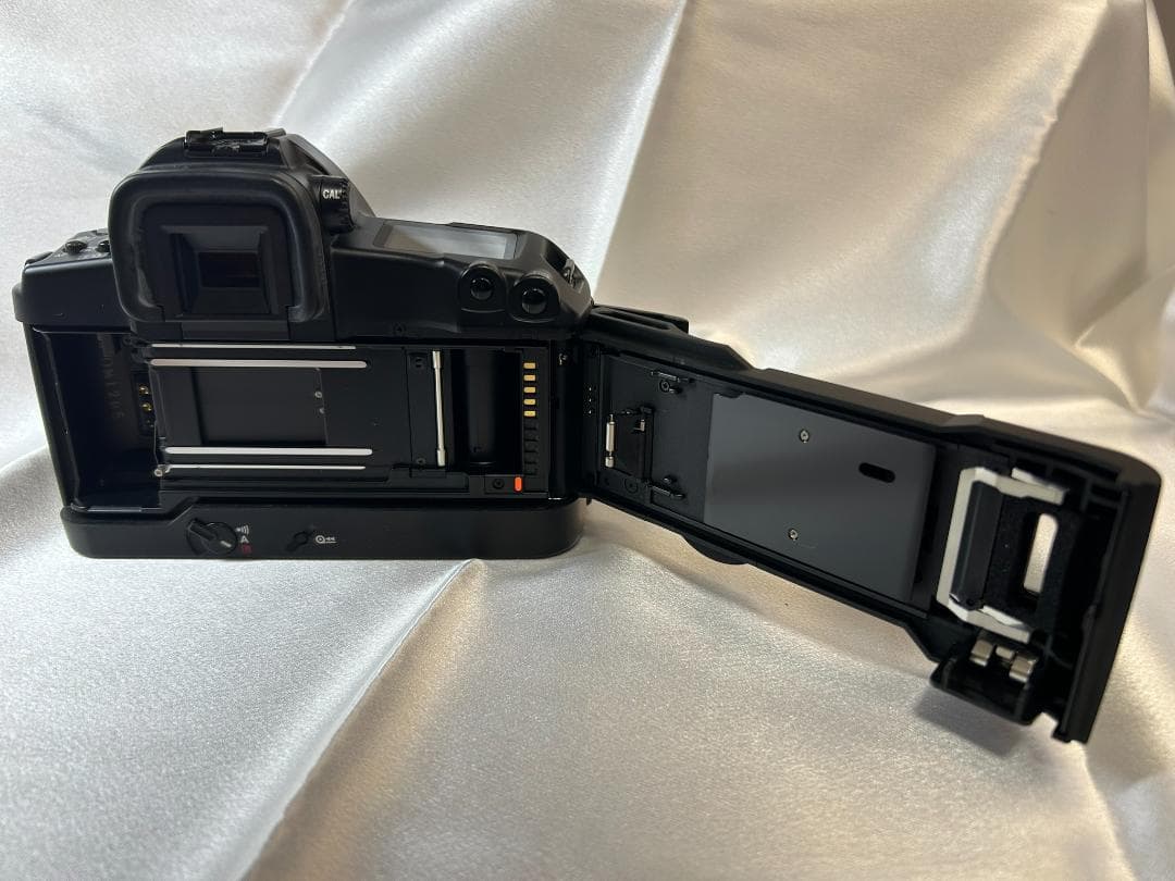 Canon EOS 3 フィルム一眼レフカメラ EF 50mm f1.8レンズ