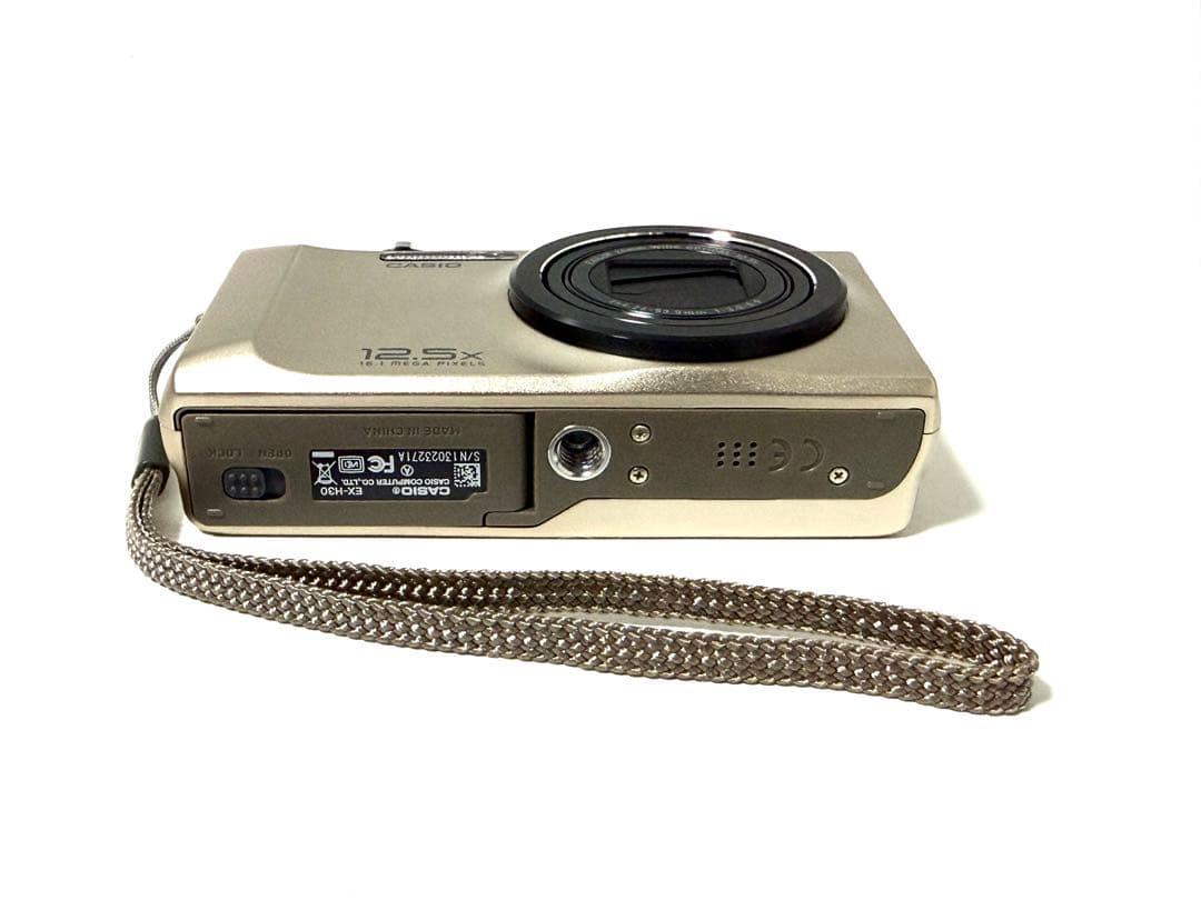 美品 CASIO コンパクトデジタルカメラ EX-H30 EXILIM デジカメ