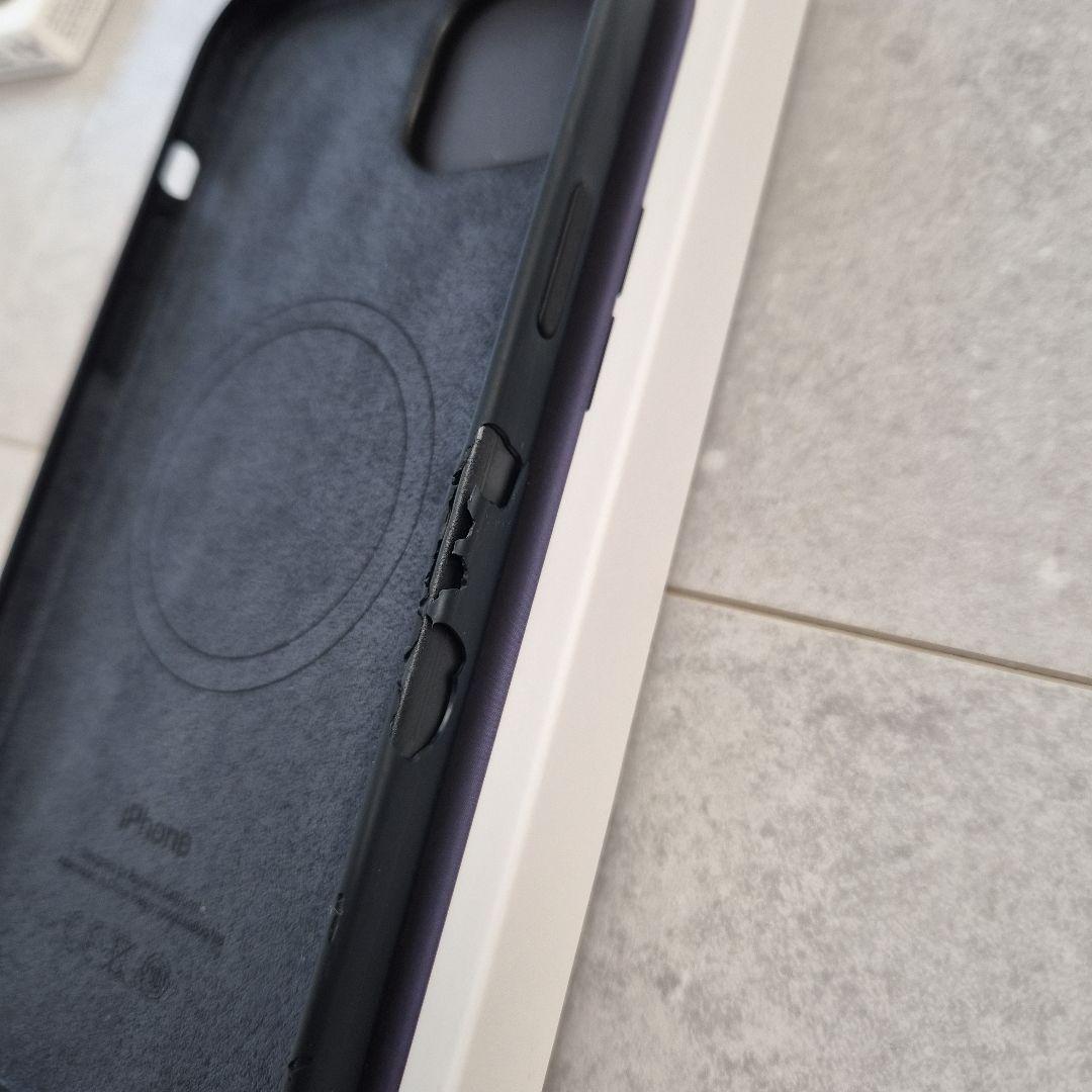 iPhone15 plus ブラックSIMフリー+純正アクセサリー付