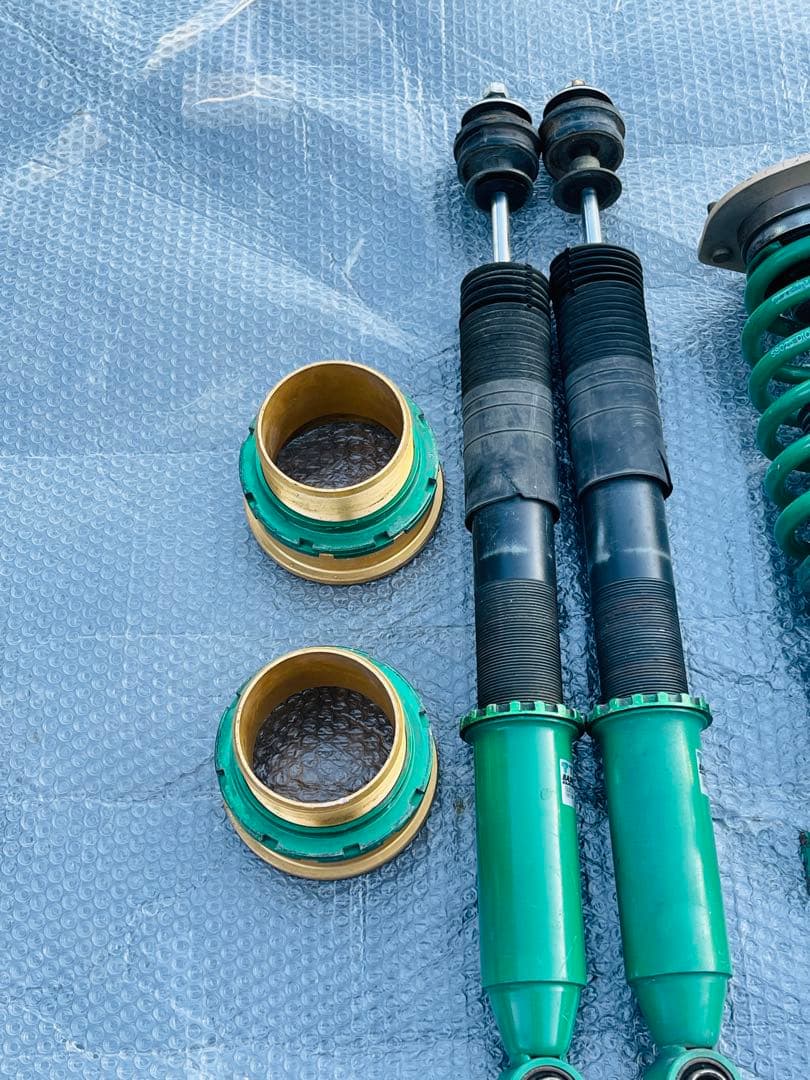 トヨタ アイシス（70系）・ノア/ヴォクシー（ZRR70）用 TEIN 車高調