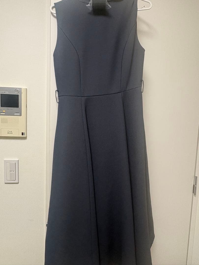 F.i.n.t ベルト付きウールライク開衿ジレワンピース