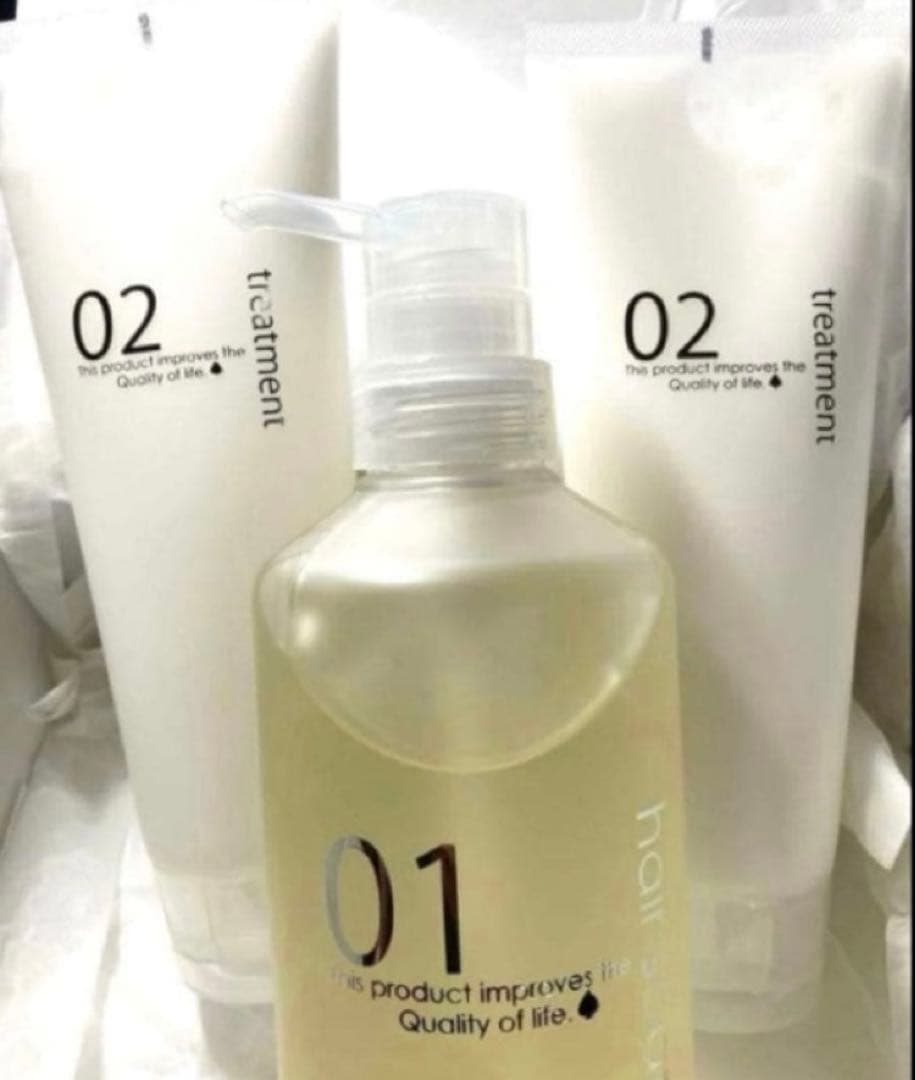 新品 クイーンズバスルーム シャンプー01 トリートメント02 ×2本