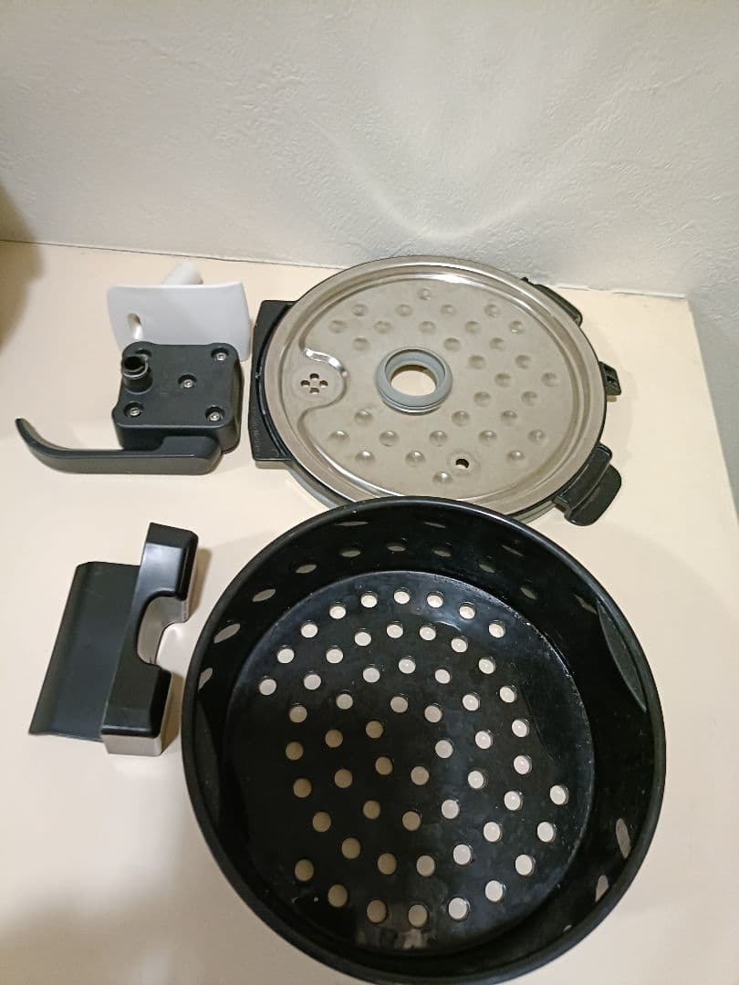 SHARP HEALSIO 電気圧力鍋 ホワイト　KN-HW10G-W